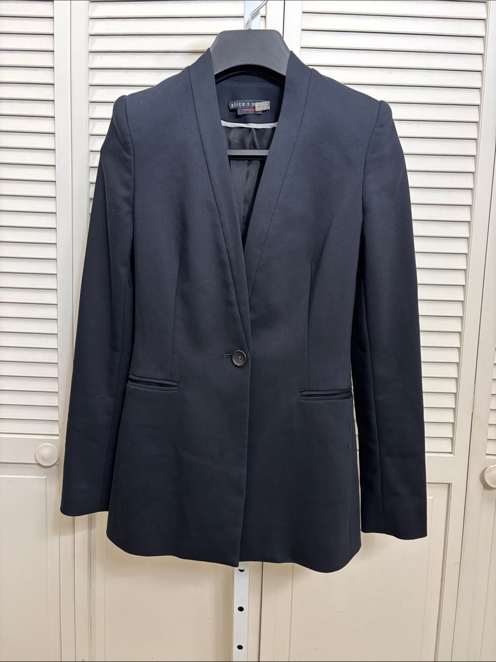 Alice + Olivia Collarless Single Button Front Business Blazer Size 2